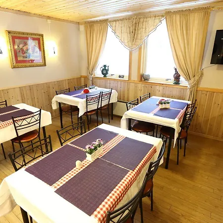 Oda ve Kahvaltı Barents 2*